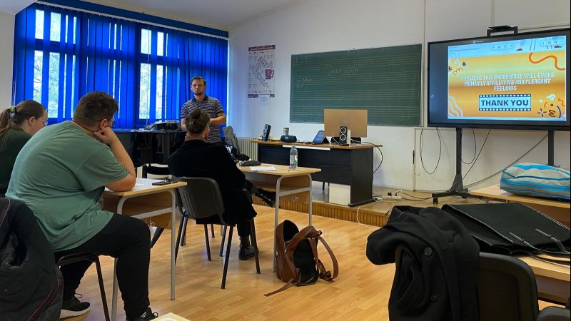 Predavanje dr. Kusýja studentima...